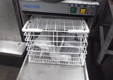 Професионална съдомиялна машина за кафенета и ресторанти (преглед)