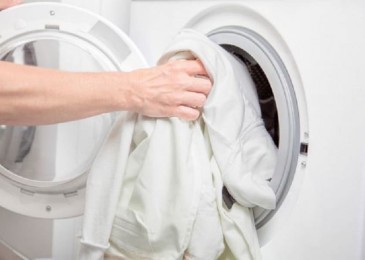 Как правилно да перете бели дрехи? Пране на бели дрехи