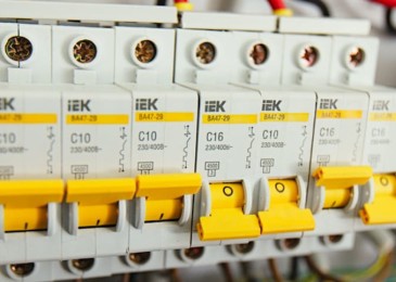 Пералнята избива машината - какво да правя