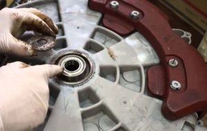 смяна на лагер в пералня Indesit