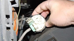 Сензор за нивото на водата в пералнята