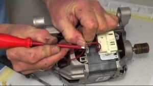 Как да смените четки на пералня Indesit