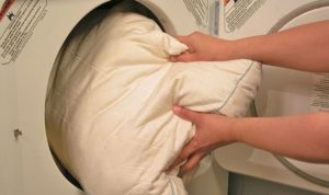 Как да перете бамбукови възглавници в пералня