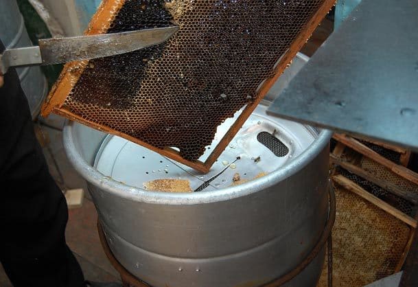 Принцип на работа на пара за топене на восък