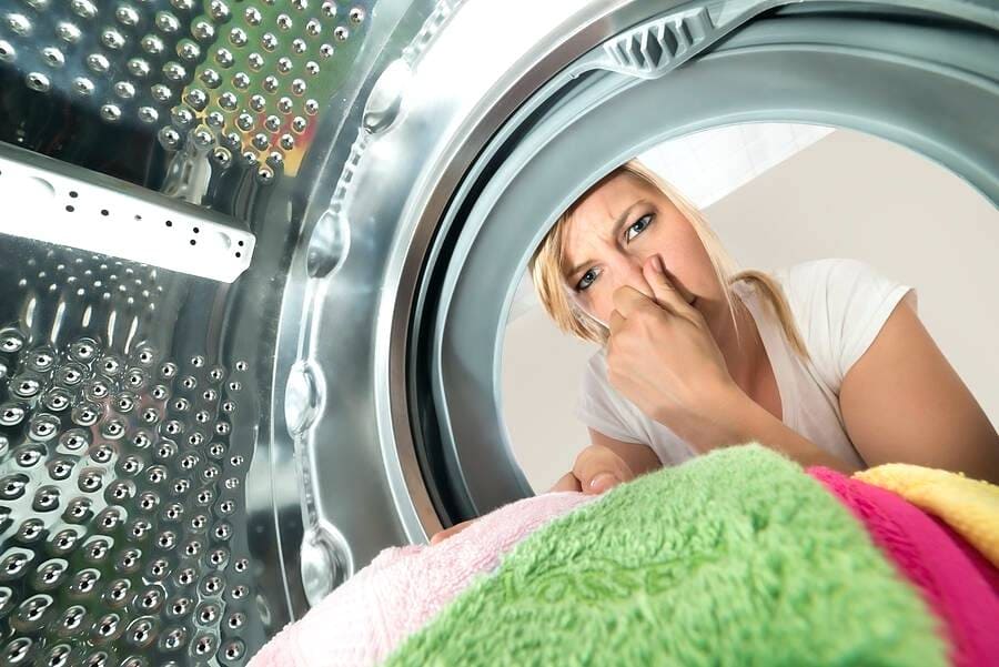 миризма на бензин от пералня