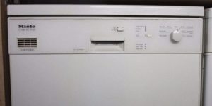 Преглед на съдомиялни за вграждане Miele