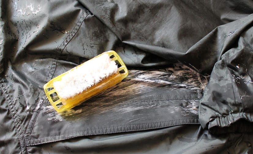 Как да перете мембранни дрехи на ръка