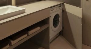 Как да скриете пералня в банята