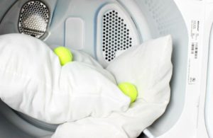 Как да перете пухена възглавница в пералня