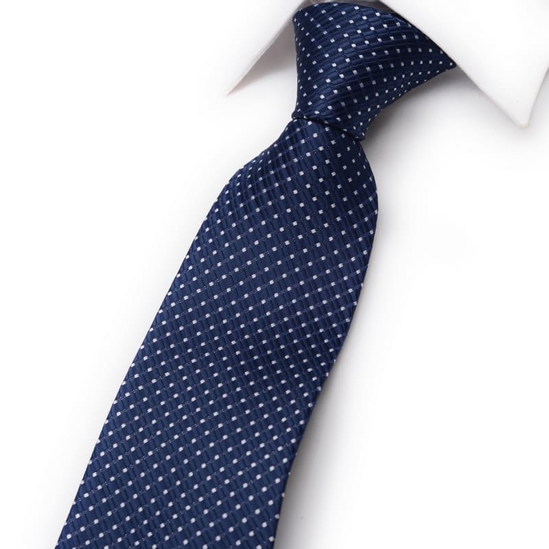 Пране на микрофибърна вратовръзка