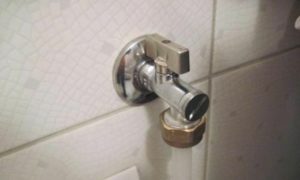 Височина на гнездото за вода на пералната машина