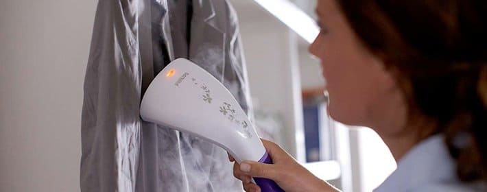 Как да се отървете от миризмата на пот върху дрехите у дома