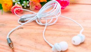 изпра слушалките в пералнята