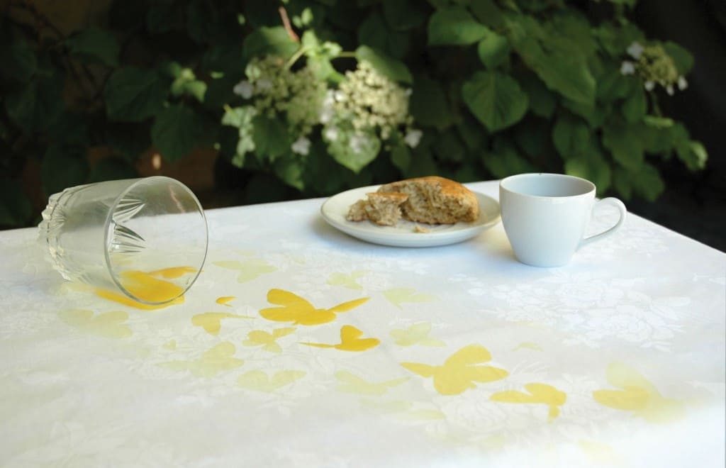 премахване на петна от покривка