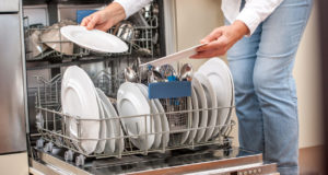Как да използвате съдомиялна машина