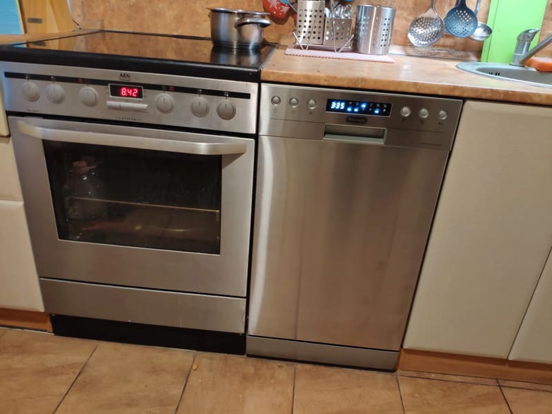 съдомиялна De’Longhi DDWS09S Favorite